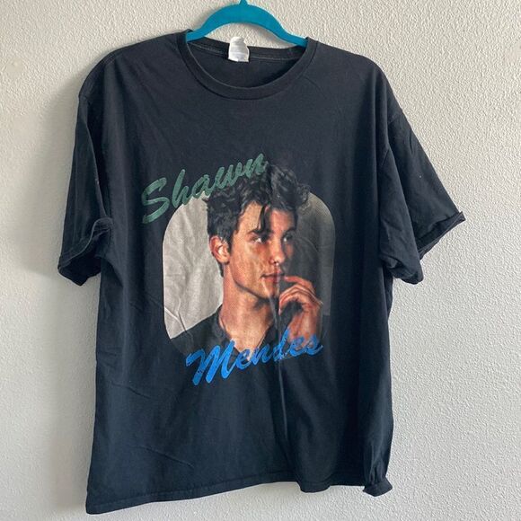 Shawn Mendes- black graphic tee- Size XL - Picture 1 of 5